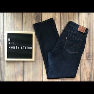 Levi Strauss 525 Perfect Waist Straight leg Jean